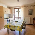 E Monti Apartman *